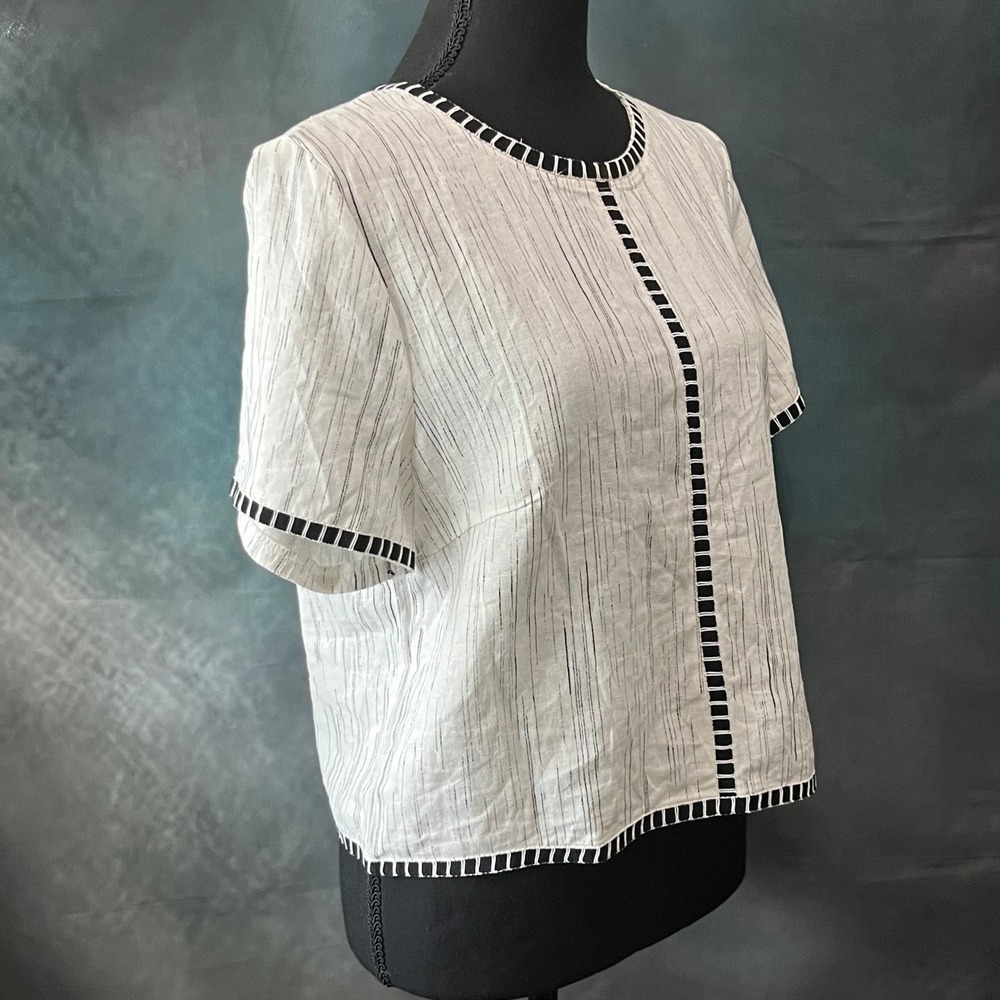 CeCe Womens White Black Pinstripe Linen Blend Ladder Trim Top Blouse M NWT - Picture 3 of 7